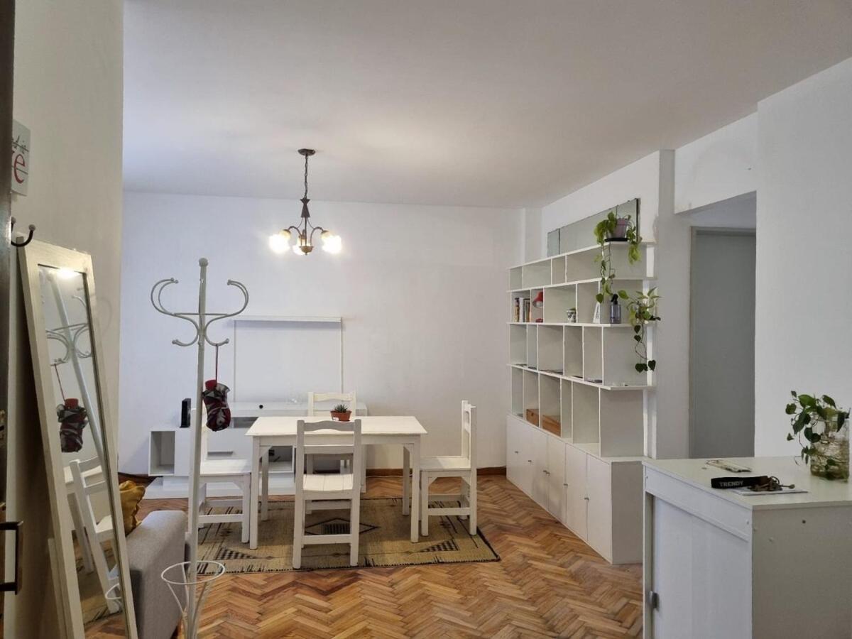 Alquiler Temporal Completamente Amueblado Apartamento